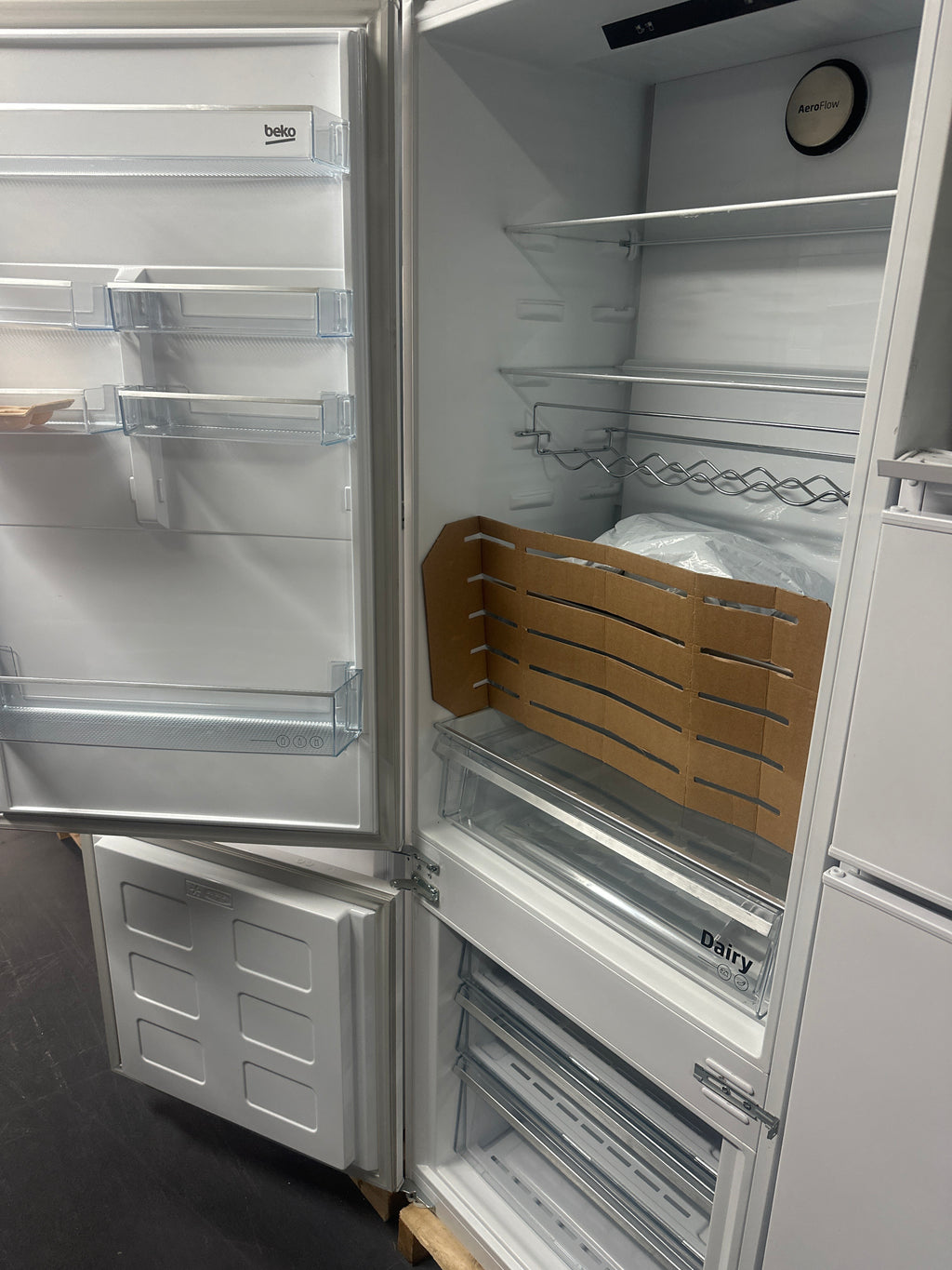 Frigorífico Combinado Beko BCSE400E40SN 400L Classe E