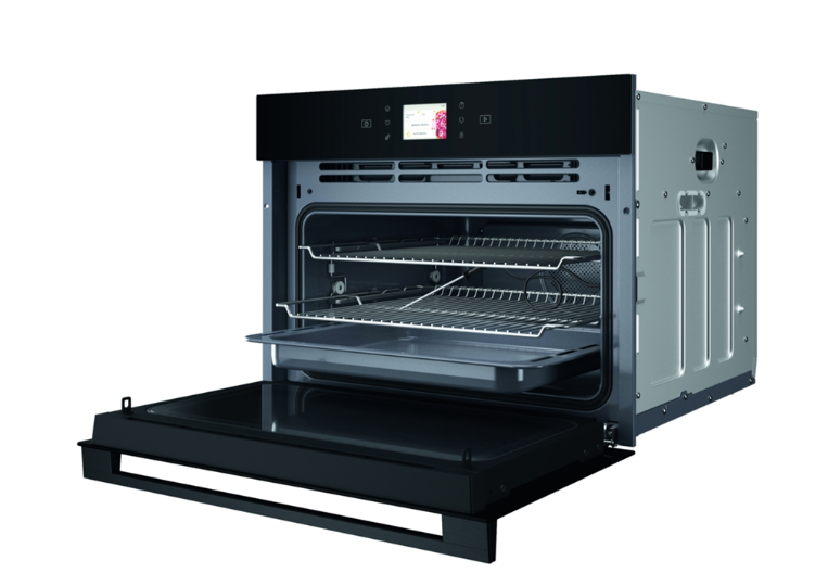 Hotpoint HNMP7O7TB